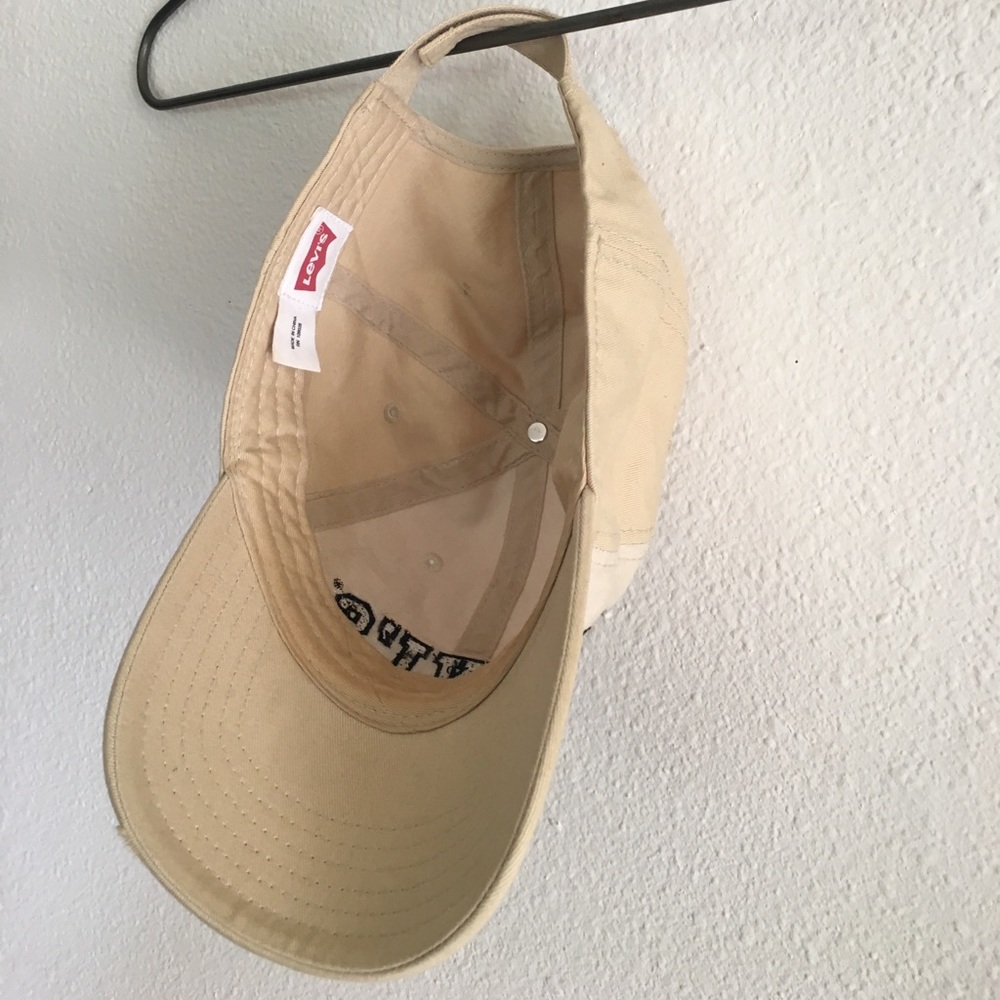 Levi’s hat - Picture 3 of 3
